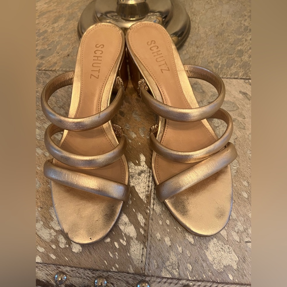 Schutz Gold Strappy Women's Sandals Size 7